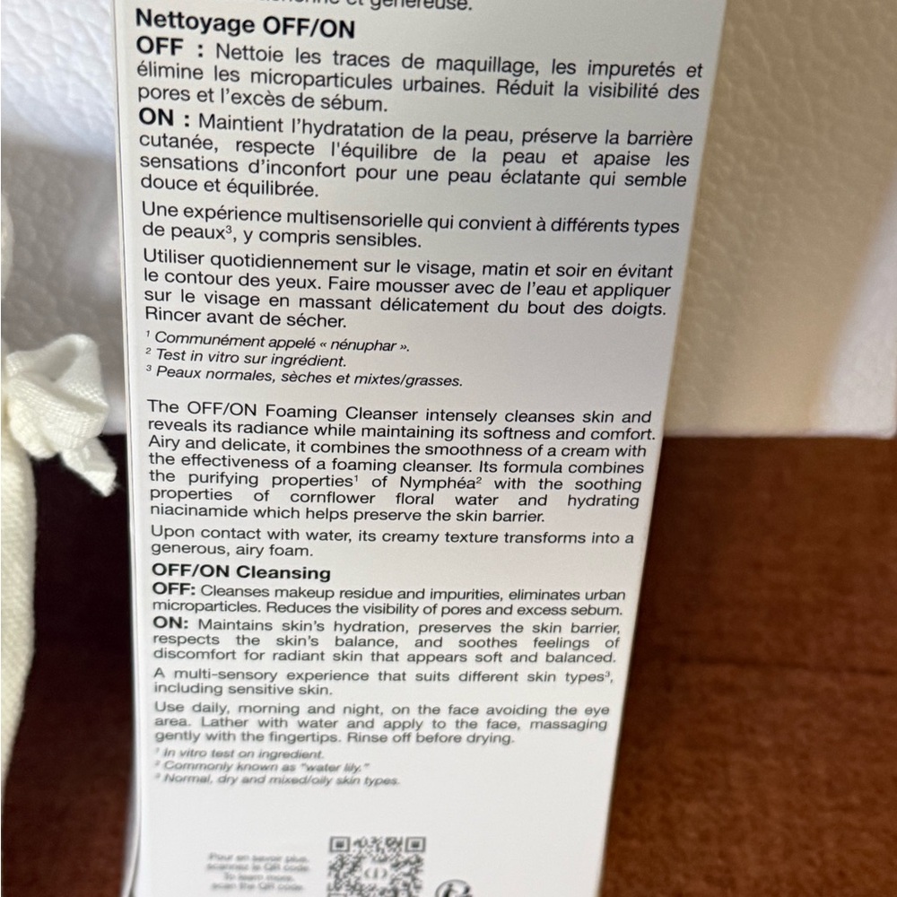Dior White Pkg w Foaming Cleanser Box, Bag, Pouch and Red Dior Beauty Pouch - Picture 3 of 3